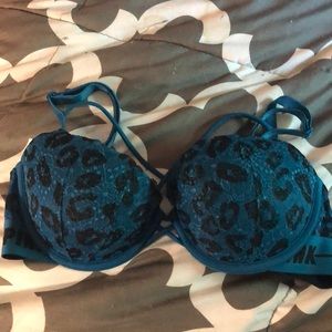 34d Victoria secret pink bra